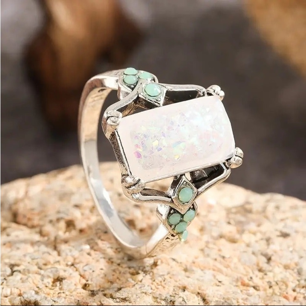 Square Center White Simulated Opal Antique Silvertone Ring Size 8